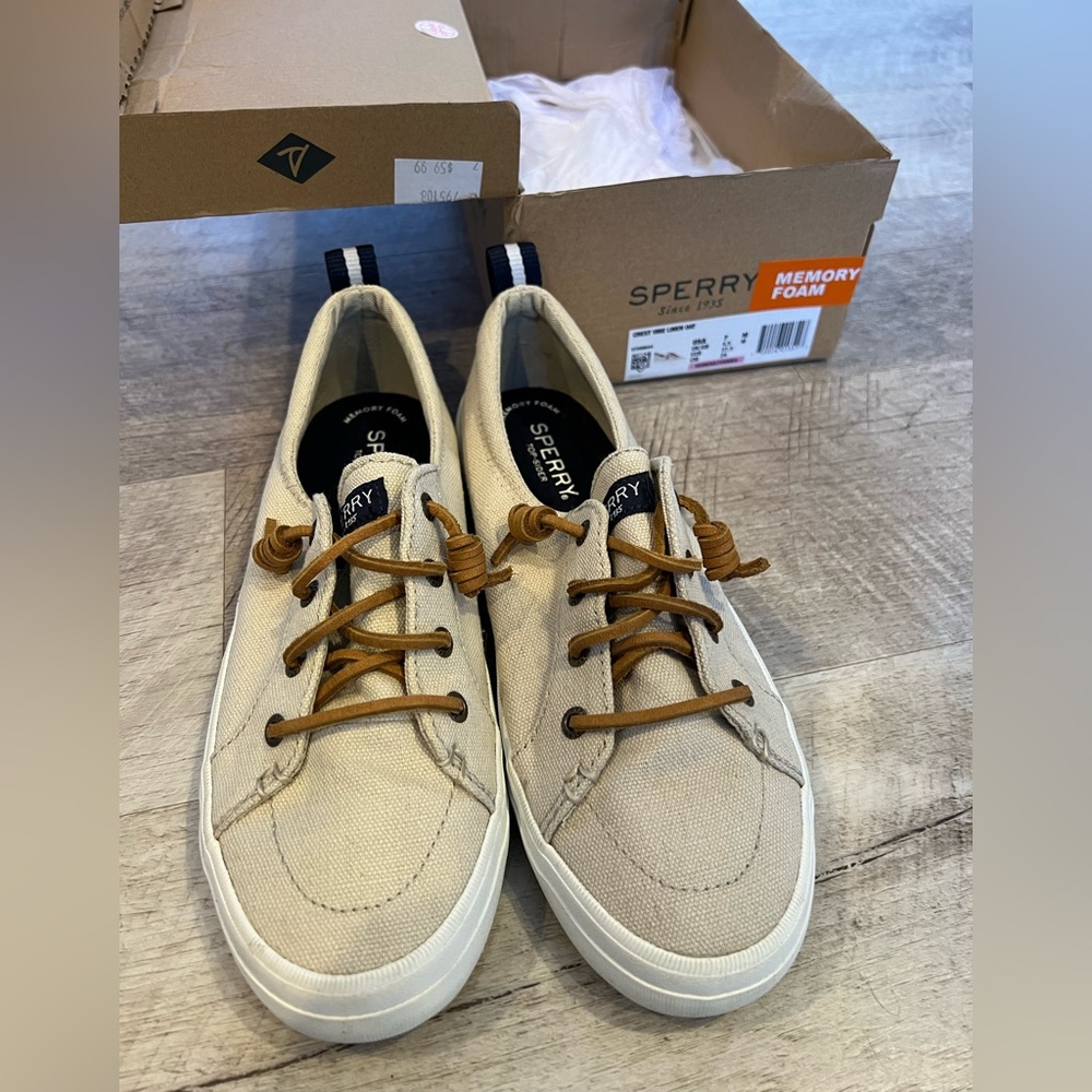 Women’s Sperry Shoe